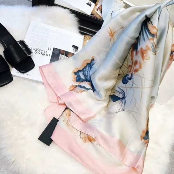 Tristen Yeast Exclusive Wild Soft Scarf - Picture 3 of 4